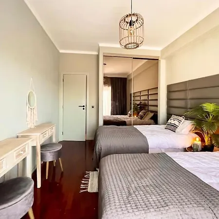 Caparica Surf Retreat Costa de Caparica