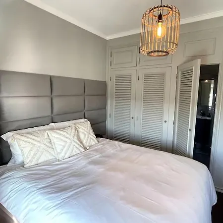 Caparica Surf Retreat Costa de Caparica