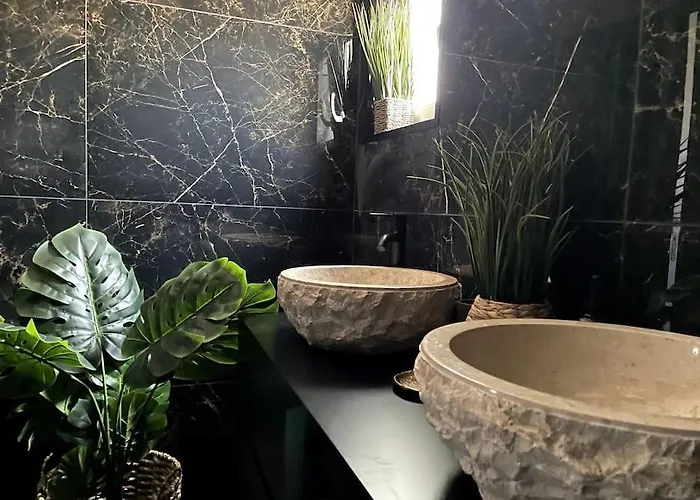 Caparica Surf Retreat