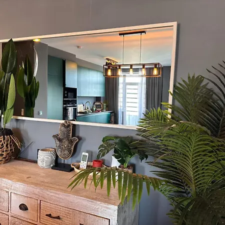 August Special Reduced Rates Available Apartmán *